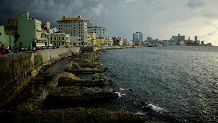 ظهور أعراض غريبة على دبلوماسي كندي في كوبا