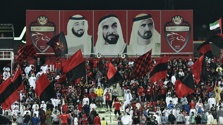 الشارقة يضم محمد جابر ويفاوض 3 لاعبين أجانب