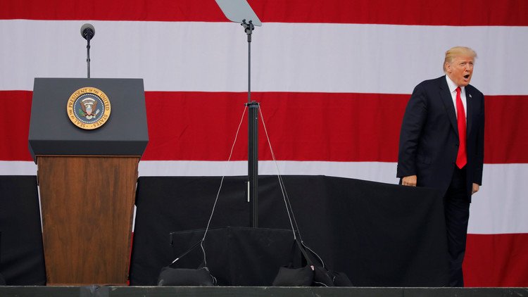 ترامب يرفض التحدث مع مادورو 