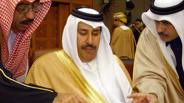 البحرين تبث مكالمة مسرّبة بين حمد بن جاسم وعلي سلمان