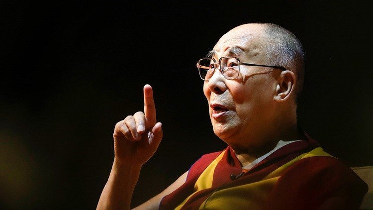 الدالاي لاما: روسيا قادرة على لعب دور الريادة في العالم