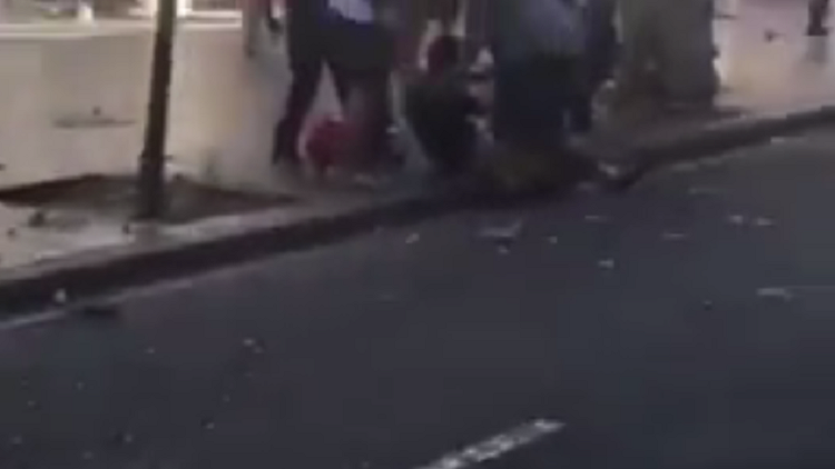 شاهد بالفيديو ضحايا عملية الدهس في برشلونة في لحظاتها الأولى 