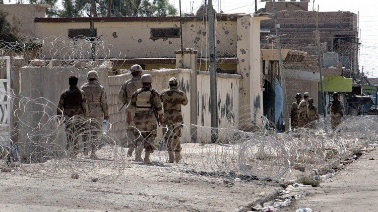  قوات الحشد الشعبي تدمر مواقع لـ "داعش" عند الحدود السورية 