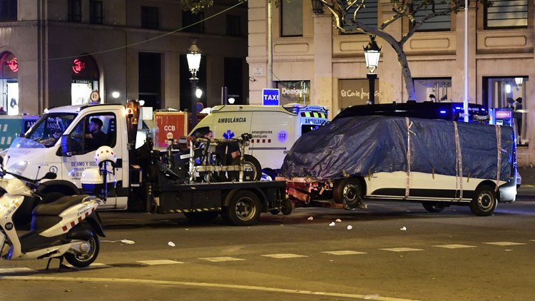 الشرطة الإسبانية تعثر على سيارة استخدمها منفذو هجوم كتالونيا