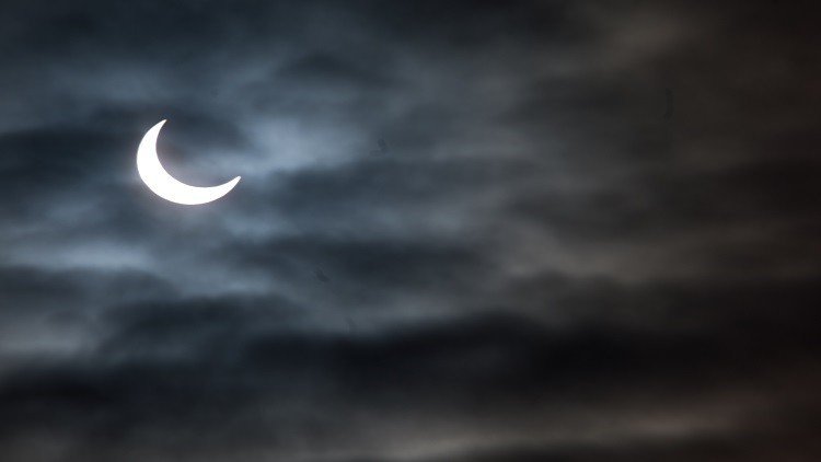 كسوف الشمس يكلف الشركات الأمريكية نحو 700 مليون $