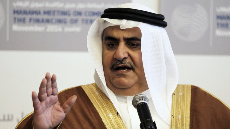 آل خليفة لظريف: أمن الدول يرسى من الداخل 