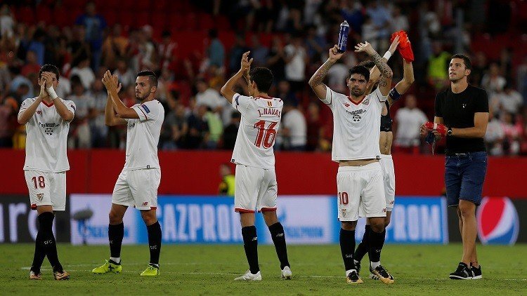 إشبيلية يبلغ دور المجموعات من دوري الأبطال