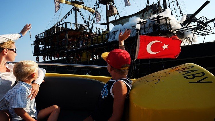 قفزة في عدد السياح الروس الوافدين إلى تركيا