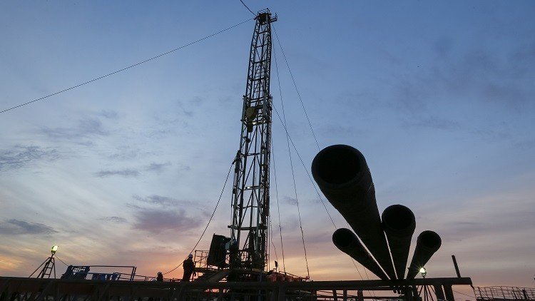 مصر توقع صفقة ضخمة للتنقيب عن النفط والغاز