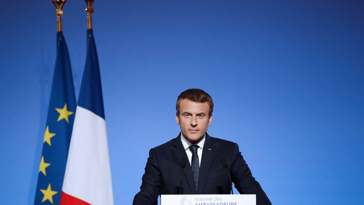ماكرون يحدد أولويات فرنسا السياسية الخارجية 