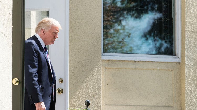 أسانج: إذا اتخذ ترامب هذا القرار فسيزاح عن منصبه!