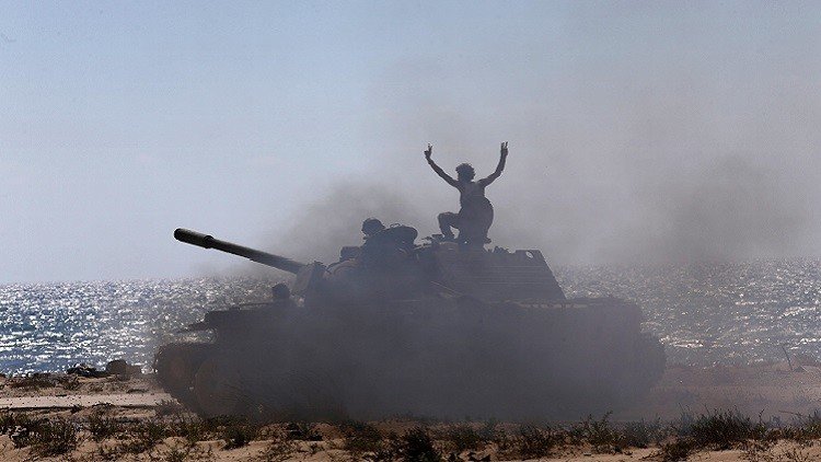 "قوات شرق ليبيا" تنفذ ضربات جوية على "داعش"