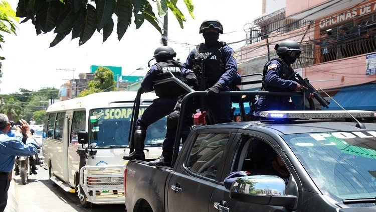 اعتقال 80 مهرب كوكايين في البرازيل