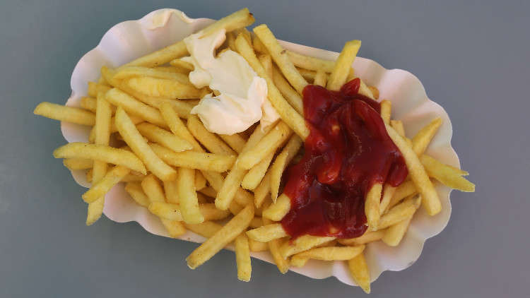 مصرية تنتحر برمي نفسها من على الدائري على مرأى زوجها!