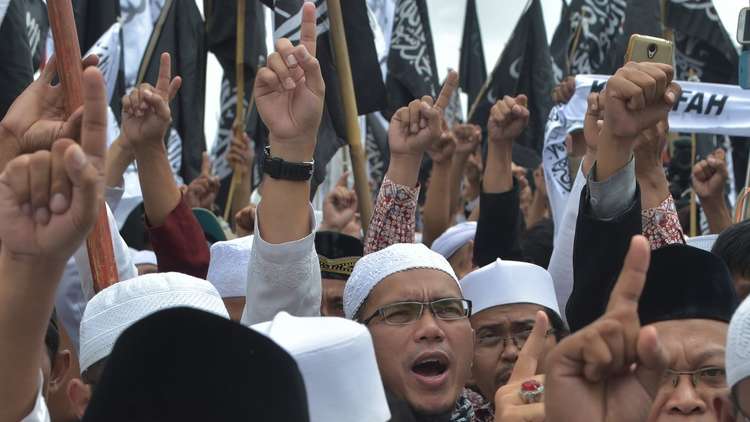 رويترز: مدارس إندونيسية تشجع التلاميذ على الانضمام للتنظيمات الإرهابية  