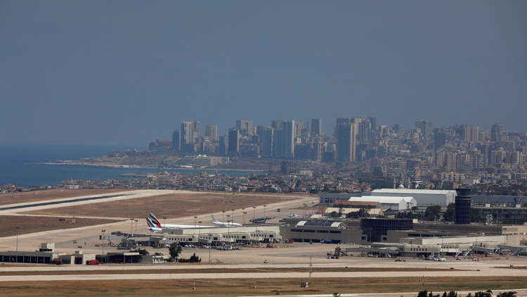 توقيف وزير عراقي سابق في مطار بيروت.. ومصدر يكشف عن هويته