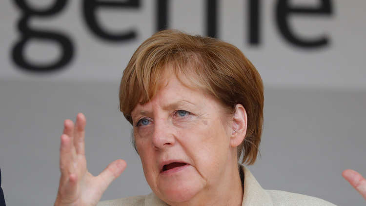 ميركل ردا على