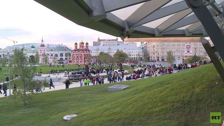 موسكو.. افتتاح حديقة غناء بجوار الكرملين