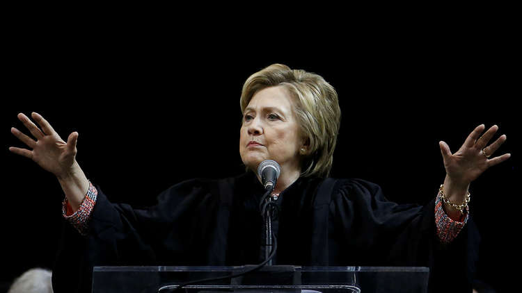 كلينتون: بوتين كان وراء هزيمتي!