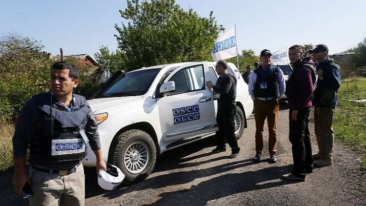 ميركل ترى اقتراح بوتين نشر قوات سلام شرق أوكرانيا مثيرا للاهتمام