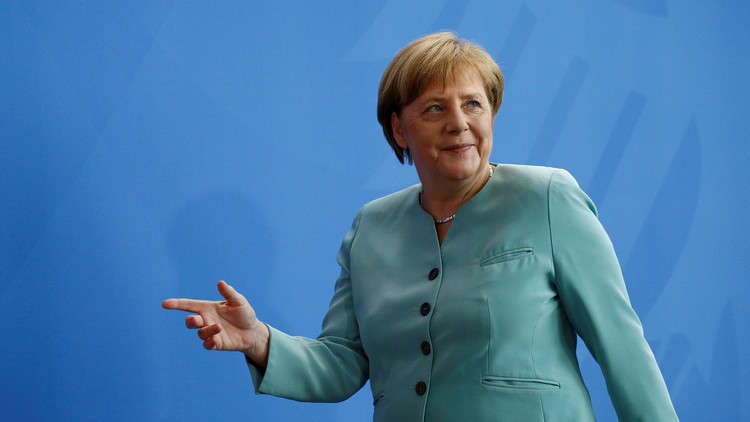 ميركل تحلم بالقيام برحلة في أنحاء روسيا!