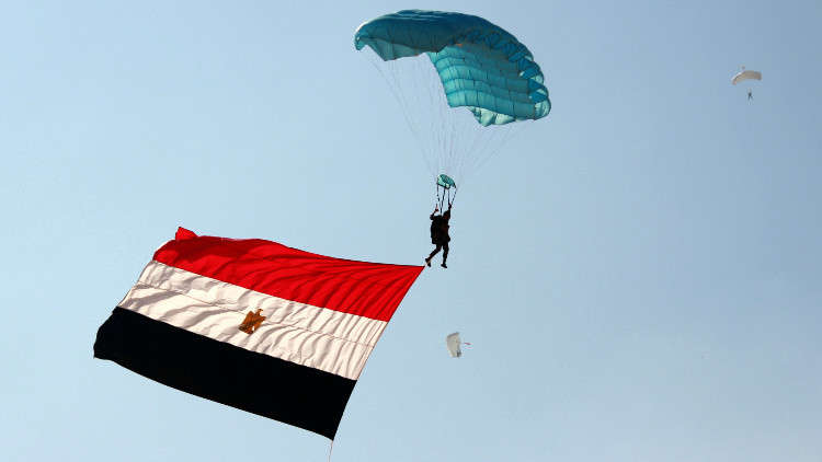 القوات المصرية ترصد الأسلحة الروسية في