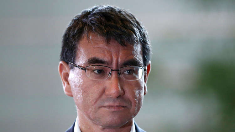 وزير ياباني سابق ينتقد ابنه وزير الخارجية الحالي 