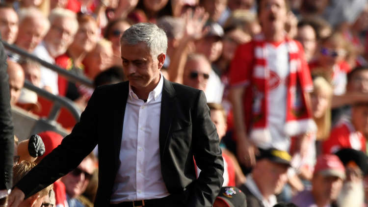 مورينيو ينجو من عقوبة الاتحاد الإنجليزي!