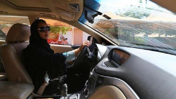 هذا ما وعدت به ناشطة سعودية خسرت وظيفتها ووطنها وكادت أن تُجلد علنا بسبب قيادتها السيارة