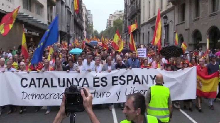 كتالونيا.. الشرطة تغلق مراكز الاقتراع