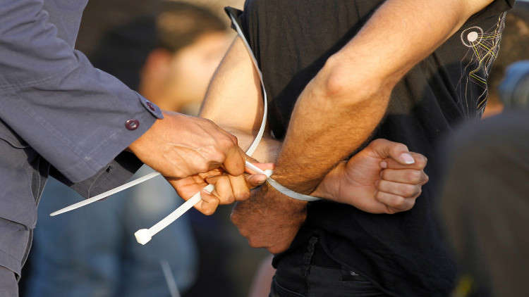 إسقاط الجنسية عن بحرينيين اثنين أدينا بالإرهاب