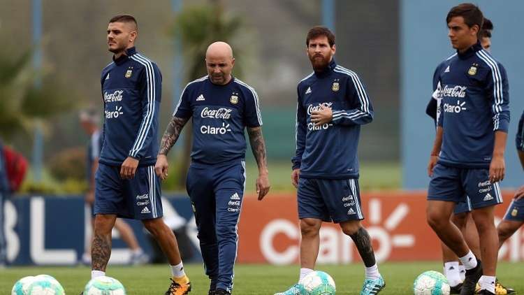 ميسي ورهان سامباولي قد يدفعا النجم ديبالا للاعتزال!