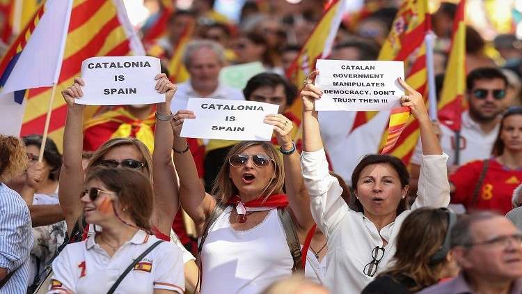 برشلونة.. استمرار التظاهرات ضد استقلال كتالونيا