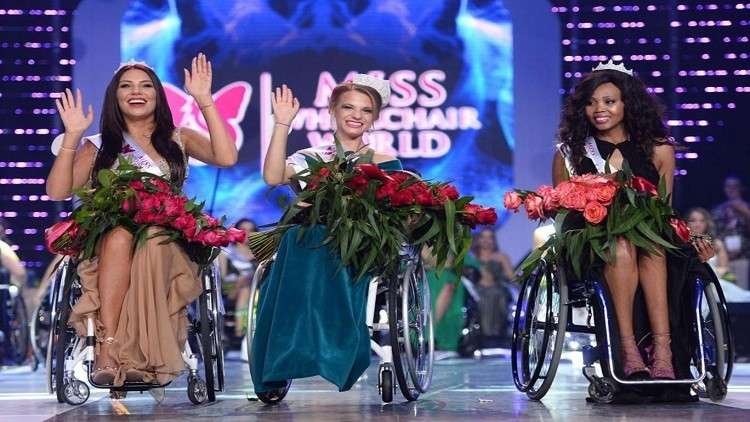 بيلاروسية تحصد أول لقب ملكة جمال العالم على كرسي متحرك
