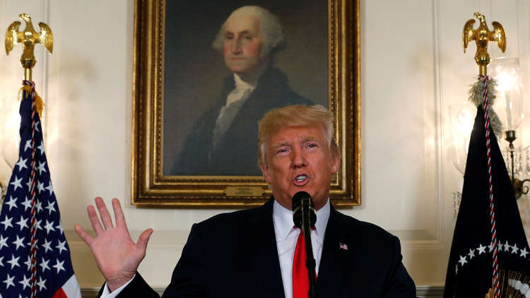 المحكمة العليا الأمريكية تبطل حكما يلغي حظر السفر