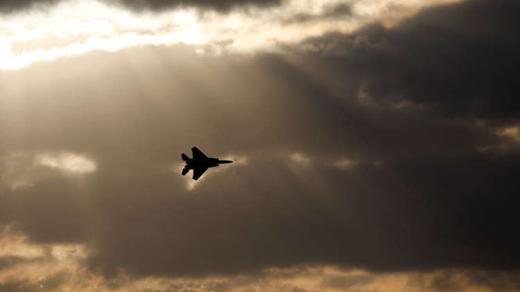 الجيش السوري يعلن أنه أصاب مقاتلة إسرائيلية اخترقت المجال الجوي للبلاد