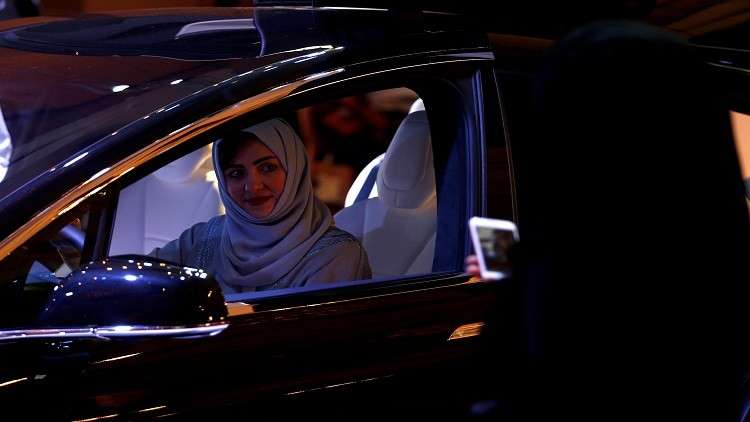 المرأة السعودية تنعش سوق السيارات 