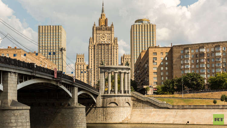 موسكو تدعو للضغط على كييف بسبب تقييد استخدام لغات الأقليات