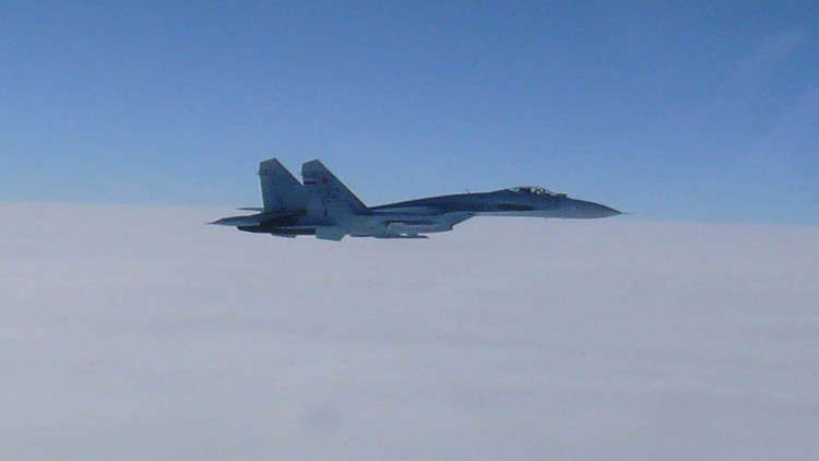 القوى الجوية الروسية تعترض طائرات تجسس قرب الحدود