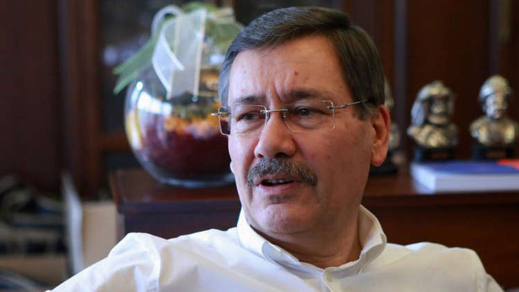 بعد لقائه أردوغان.. عمدة أنقرة يعلن عن نيته تقديم الاستقالة