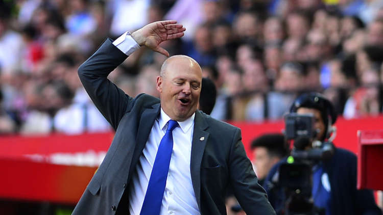 الدوري الإسباني.. ديبورتيفو لاكورونيا يقيل مدربه