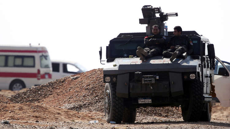 والد الضابط المصري المفقود في حادث الواحات يستغيث بالسيسي