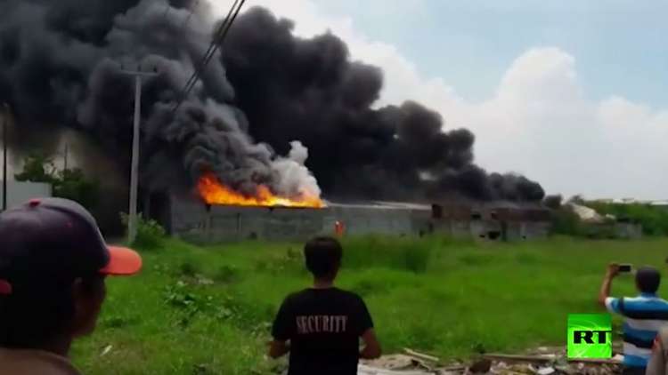 إندونيسيا.. مقتل وإصابة العشرات بانفجار في مصنع ألعاب نارية