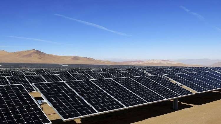 فرنسا تحصل على عقود لتوليد الطاقة الشمسية في مصر