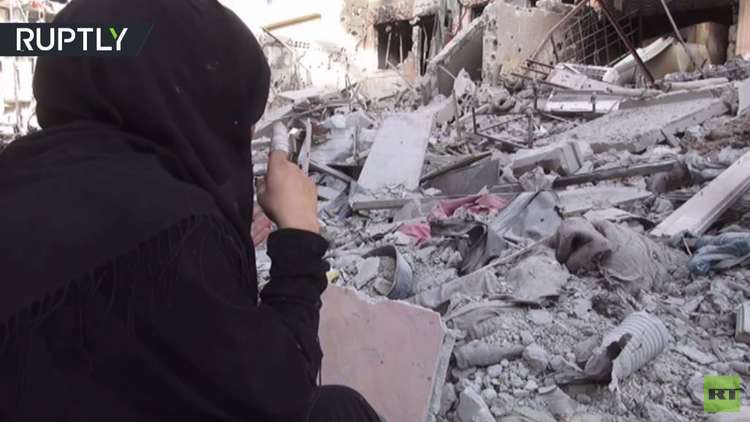 سورية تروي قصص الموت في الرقة بقصف التحالف قبل تحريرها من داعش!