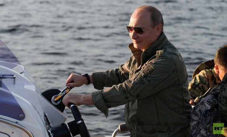 بوتين يحتفل بالذكرى الـ65 لميلاده