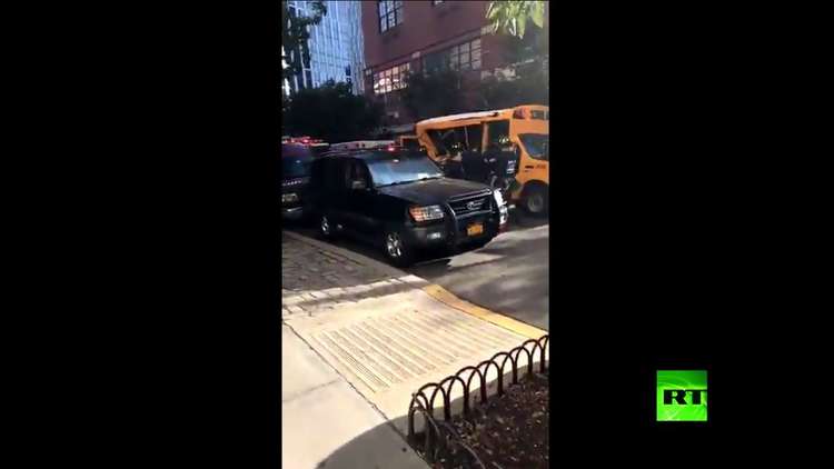 هذه هي حافلة نقل التلاميذ التي اصطدم بها منفذ هجوم منهاتن