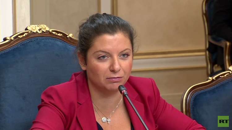 رئيسة تحرير RT: أصبحنا ضحية للصراعات السياسية الأمريكية 