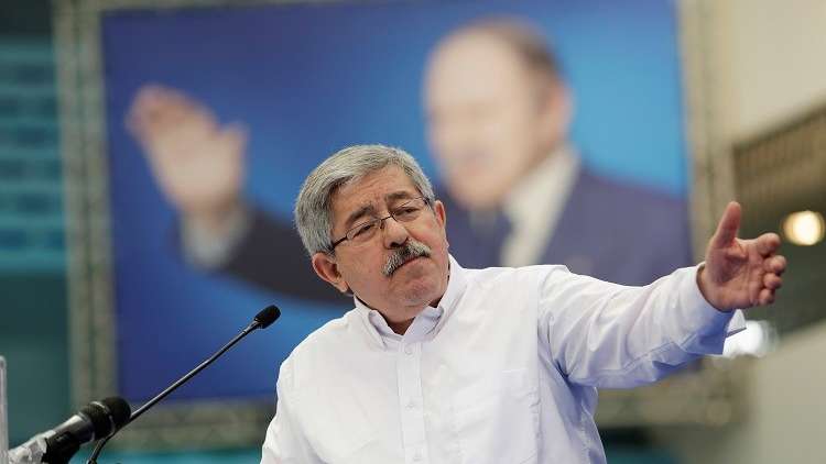 بوتفليقة يمنح  أويحيى صلاحيات إضافية