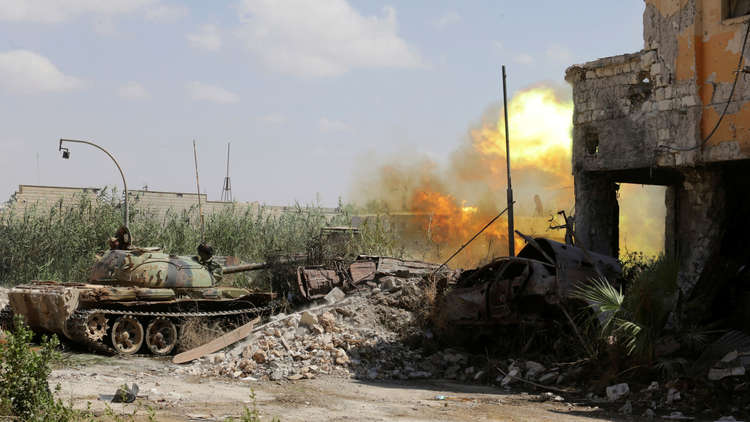 بنغازي.. تجدد القتال بين قوات حفتر ومتشددين.. ومحاولة اغتيال مسؤول